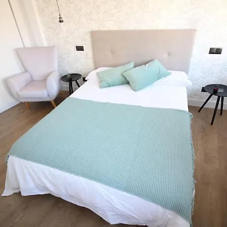 Apartman Pluma Y Espada *